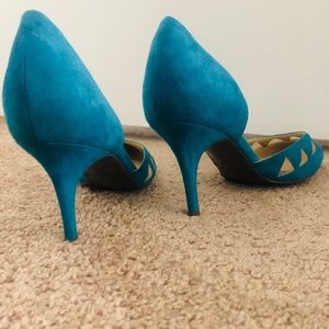 Turquoise pumps